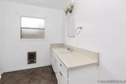  160 N Del Mar, Chula Vista, CA 91910 - Photo 15