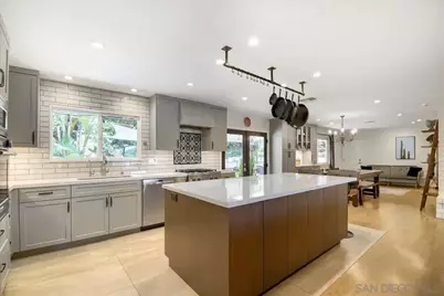  10162 Sierra Madre Rd, Spring Valley, CA 91977 - Photo 11