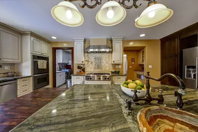  2540 Chatsworth, San Diego, CA 92106 - Photo 9
