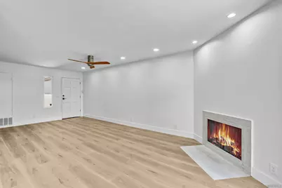  6821 Fashion Hills Blvd, San Diego, CA 92111 - Photo 3