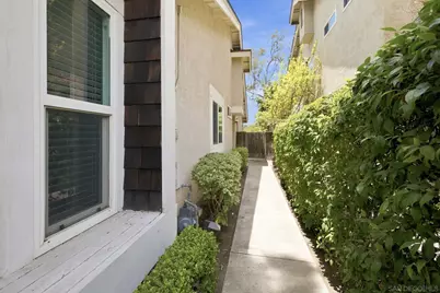  1612 Bridgeview Dr, San Diego, CA 92105 - Photo 3