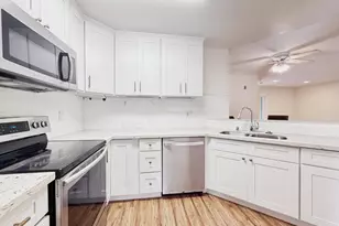 7405 Charmant Dr, San Diego, CA 92122 - Photo 3