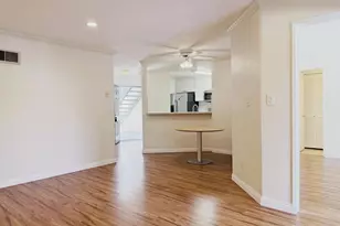 7405 Charmant Dr, San Diego, CA 92122 - Photo 5