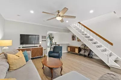  981 N Vulcan Ave #7, Encinitas, CA 92024 - Photo 1