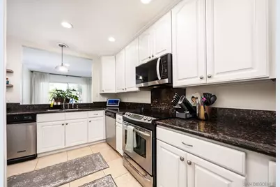  832 Kalpati Cir #E, Carlsbad, CA 92008 - Photo 7