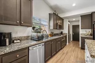 30667 Expedition Dr, Winchester, CA 92596 - Photo 5