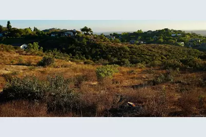  2220 Panoramic Dr. #10, Vista, CA 92084 - Photo 15