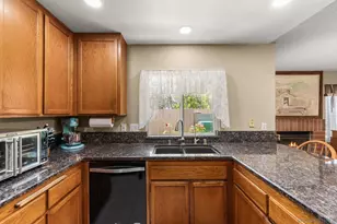 4917 Glenhaven Dr, Oceanside, CA 92056 - Photo 9