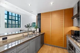 700 W E St, San Diego, CA 92101 - Photo 5