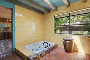 28605 Rolling Rock Rd, Escondido, CA 92026 - Photo 17
