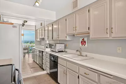  1720 Avenida Del Mundo #607, Coronado, CA 92118 - Photo 7