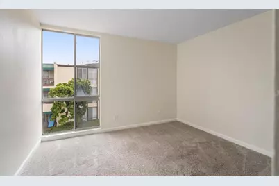  6455 La Jolla Blvd #302, La Jolla, CA 92037 - Photo 17