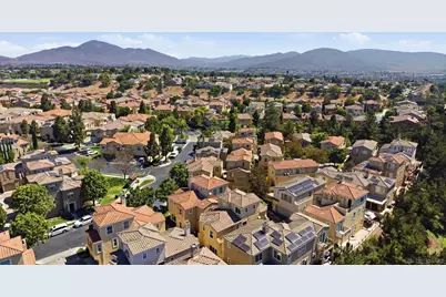  1570 Caminito Sicilia, Chula Vista, CA 91915 - Photo 43