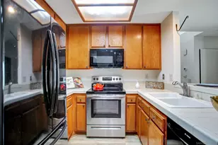4230 Porte de Palmas, San Diego, CA 92122 - Photo 5