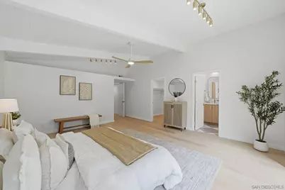  5137 San Aquario Dr, San Diego, CA 92109 - Photo 21