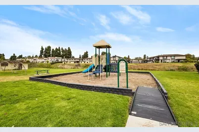  238 Regency Ct #C, Chula Vista, CA 91911 - Photo 19