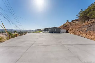  13312 Mapleview St, Lakeside, CA 92040 - Photo 5