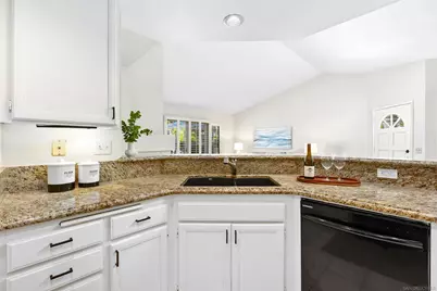  11184 Portobelo Dr, San Diego, CA 92124 - Photo 9