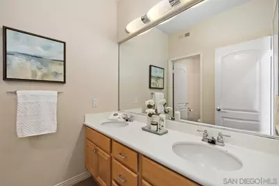  5381 Renaissance Ave, San Diego, CA 92122 - Photo 35