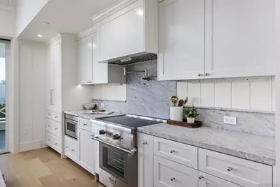  747 Orange Ave #302, Coronado, CA 92118 - Photo 9