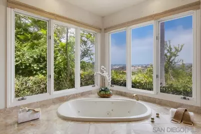  18103 Via Ascenso, Rancho Santa Fe, CA 92067 - Photo 27