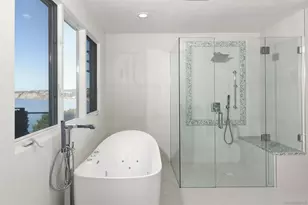 7825 Prospect Pl, La Jolla, CA 92037 - Photo 17