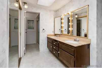  1685 Calle De Cinco, La Jolla, CA 92037 - Photo 15