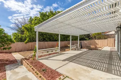  361 E Indian Rock Rd, Vista, CA 92084 - Photo 5