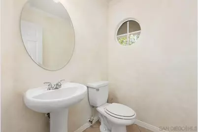  672 Inverlochy Drive, Fallbrook, CA 92028 - Photo 13