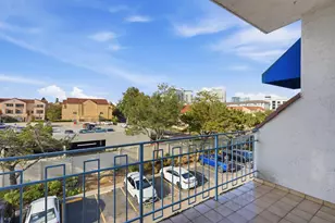 8310 Regents Rd, San Diego, CA 92122 - Photo 3