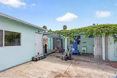  242 22nd St, San Diego, CA 92102 - Photo 23