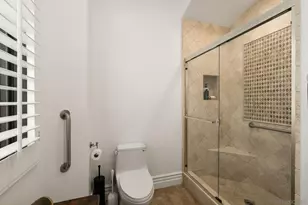 1040 Crest Dr, Encinitas, CA 92024 - Photo 25