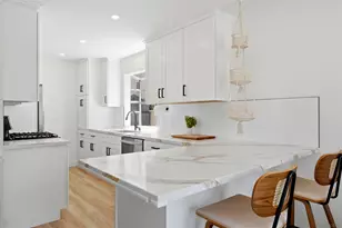 3063 Barnard St, San Diego, CA 92110 - Photo 7