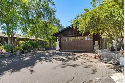  28605 Rolling Rock Rd, Escondido, CA 92026 - Photo 3