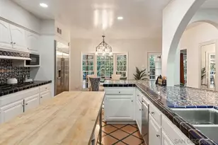 1005 Solymar Dr, La Jolla, CA 92037 - Photo 11