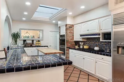  1005 Solymar Drive, La Jolla, CA 92037 - Photo 11