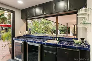 1005 Solymar Dr, La Jolla, CA 92037 - Photo 9