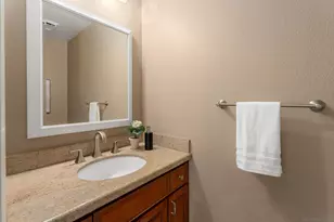 4007 Porte de Palmas, San Diego, CA 92122 - Photo 15