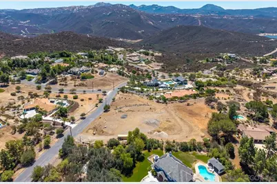  2824 Via Asoleado #2824, Alpine, CA 91901 - Photo 13