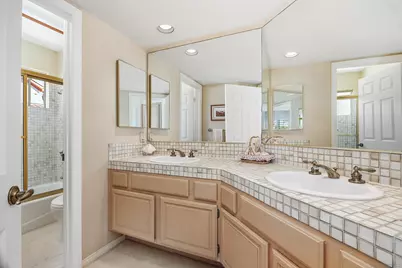  5735 Caminito Empresa, La Jolla, CA 92037 - Photo 17
