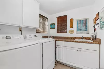  5735 Caminito Empresa, La Jolla, CA 92037 - Photo 19