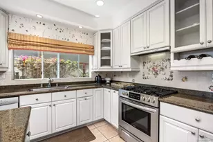 5735 Caminito Empresa, La Jolla, CA 92037 - Photo 7