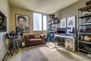 700 W E St, San Diego, CA 92101 - Photo 17