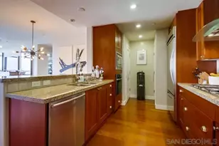 700 W E St, San Diego, CA 92101 - Photo 11