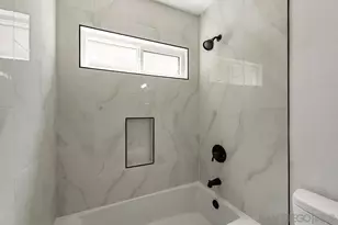 2388 Grand, San Diego, CA 92109 - Photo 17