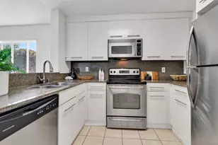 7425 Charmant Dr, San Diego, CA 92122 - Photo 3