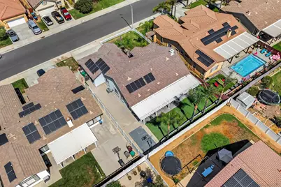  1166 Brookmeade Cir, Beaumont, CA 92223 - Photo 11