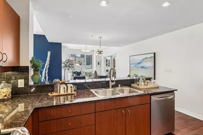  300 W Beech #608, San Diego, CA 92101 - Photo 15