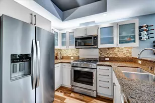 321 Tenth Ave, San Diego, CA 92101 - Photo 15