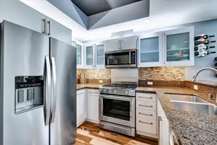 321 Tenth Ave, San Diego, CA 92101 - Photo 11